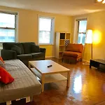 Downtown Oasis 2L