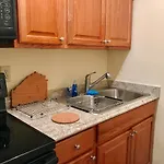 Downtown Oasis 2L